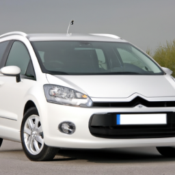 Car model: 2012 Citroën C4