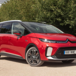 Car model: 2020 Citroën C4 Picasso