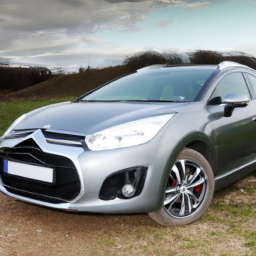 Car model: 2012 Citroën DS4
