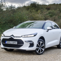 Car model: 2014 Citroën DS4