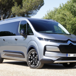 Car model: 2016 Citroën SpaceTourer