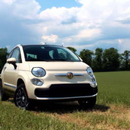 Car model: 2016 Fiat 500L Living