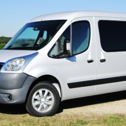 Car model: 2013 Peugeot Expert VU