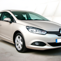 Car model: 2012 Renault Fluence