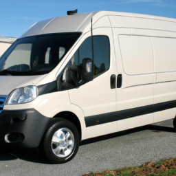Car model: 2013 Renault Master