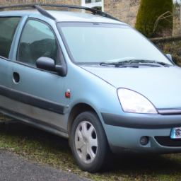 Car model: 2000 Renault Scenic