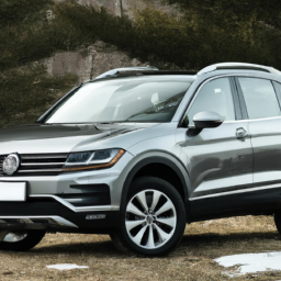 Car model: 2017 Volkswagen Tiguan